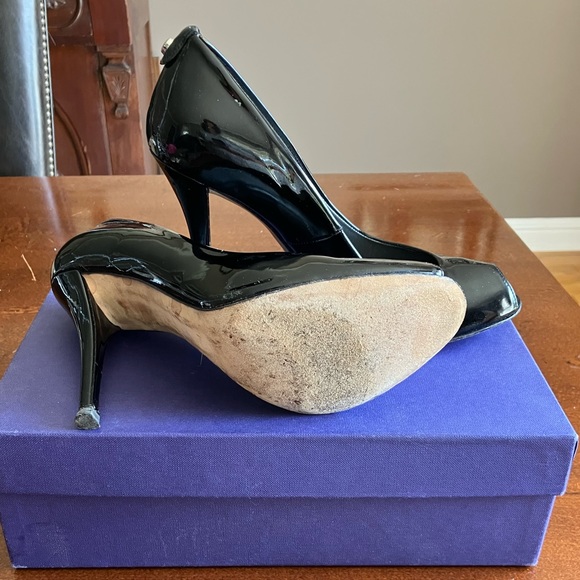 Stuart Weitzman Logoflame Black Patent Peep-toe Heels Sz 9M - Picture 8 of 8